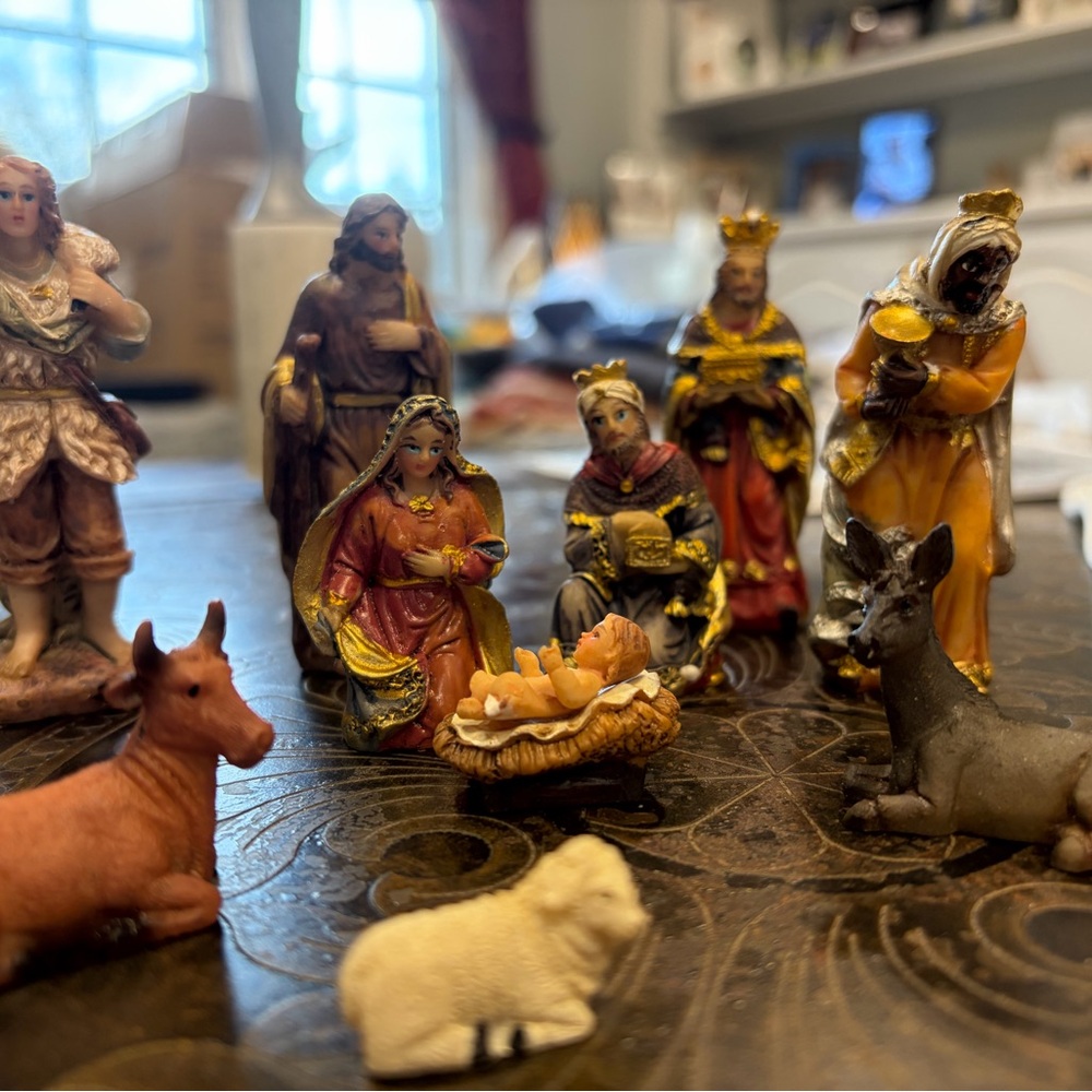 Kurt Adler 11 piece Nativity Set